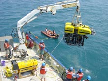 R/V Knorr crew recover Hercules in the Black Sea