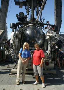 Chief Scientist Tammy Frank and Educator-at-Sea Angela Lewis pose in front of the Johnson Sea-Link II submersible before Angies first dive experience.