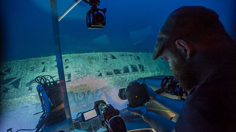 Joe Hoyt, Maritime Archaeologist with the NOAA Office of National Marine Sanctuaries, documents the damage to U-576.