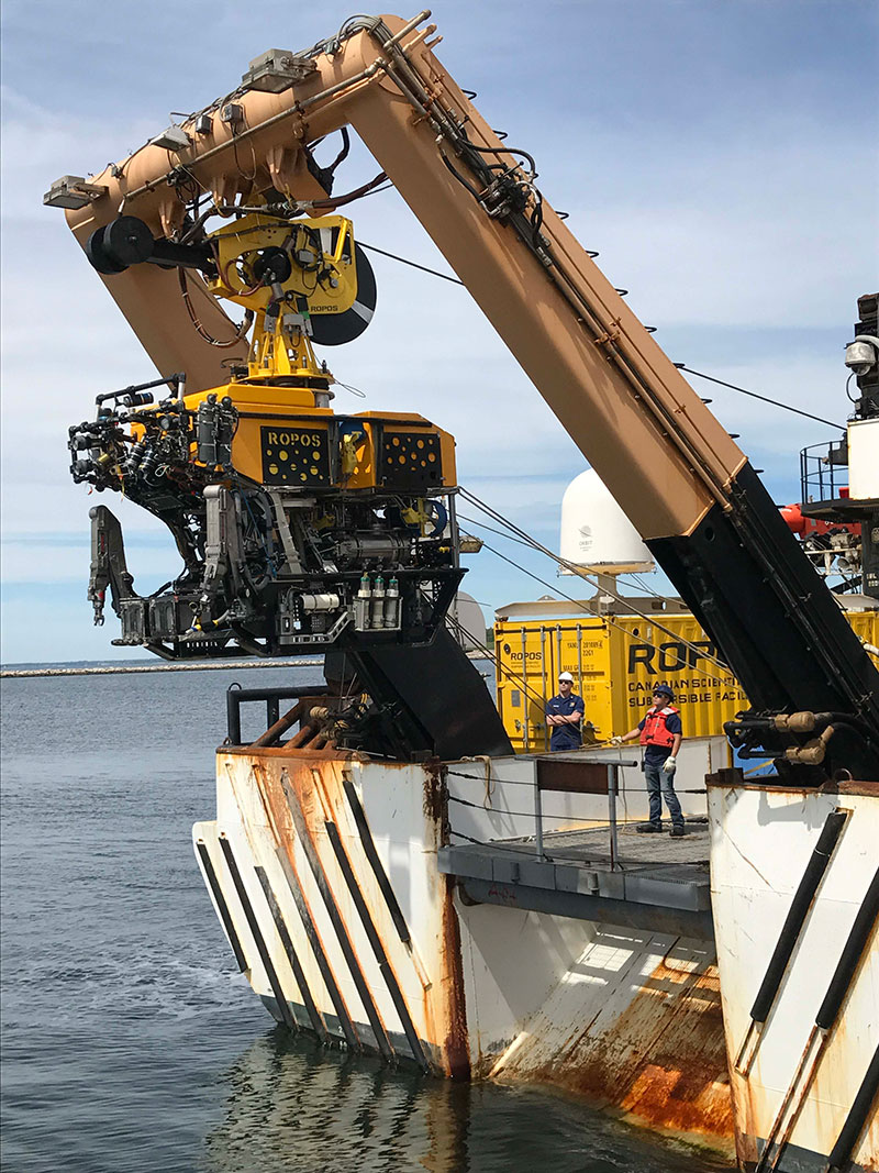 ROPOS and the FSV Bigelow doing a practice deployment and retrieval while tied up at the dock at Naval Station Newport.