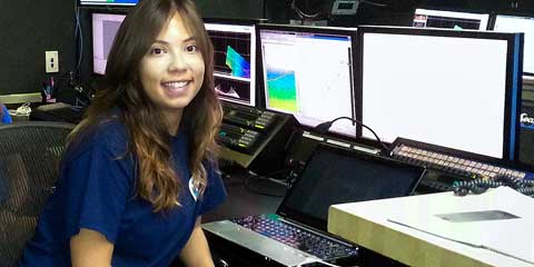 University of Texas Brownsville student and NOAA Educational Partnership Program (EPP) intern Rebekah Rodriguez