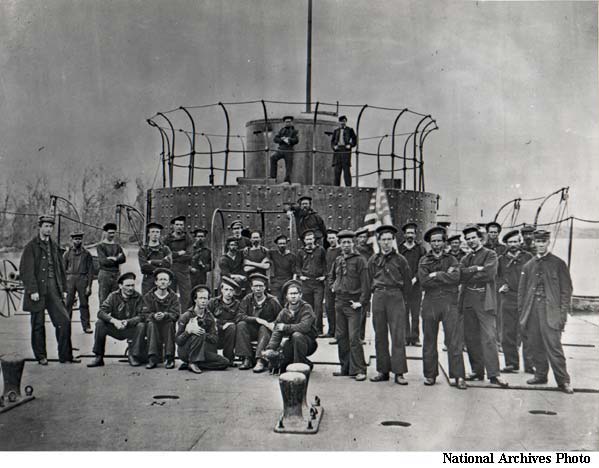 USS Lehigh crew posing
