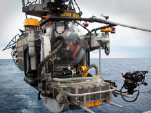 The Johnson-Sea-Link II submersible in mid-deployment