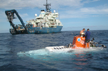 recovering Alvin after dive on Manning Seamount