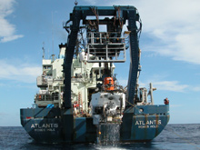 Alvin recovery on Manning Seamount