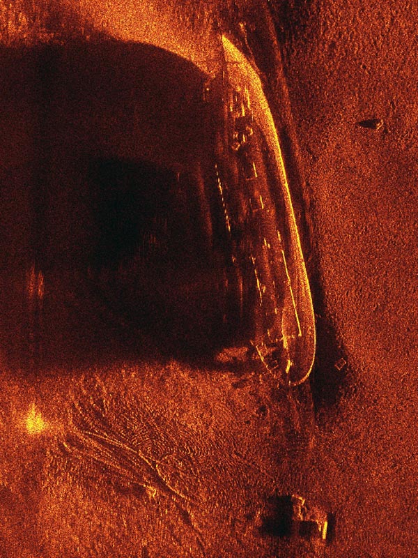 The SAS-12 AUV produced this very high resolution image of the Prudence Island shipwreck using its synthetic aperture sonar.