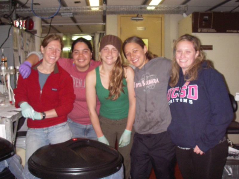 The trench team. From left to right: Ally, Rosa, Christina, Monica, Ashlee.