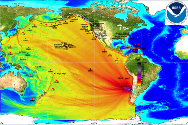 Figure 3. The predicted height (shown in color) of the tsunami and the time that it would arrive (gray lines).