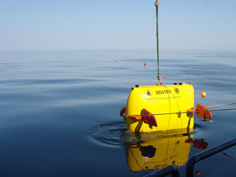 The autonomous underwater vehicle Sentry is designed to dive as deep as 6,000 meters (19,685 feet). It is powered by more than 1,000 lithium-ion batteries - similar to those used in laptop computers, though adapted for extreme pressures - which allow it to dive up to 20 hours.