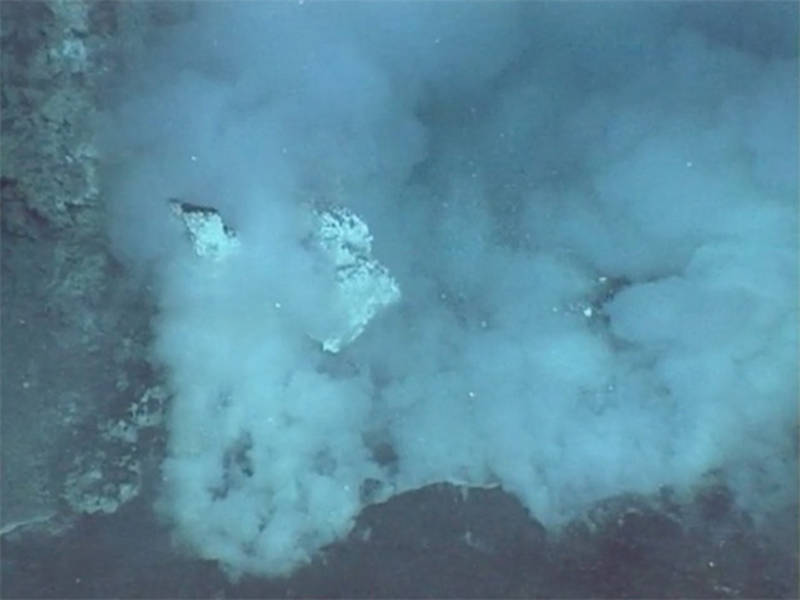 December 14: Daikoku Seamount Erupting!