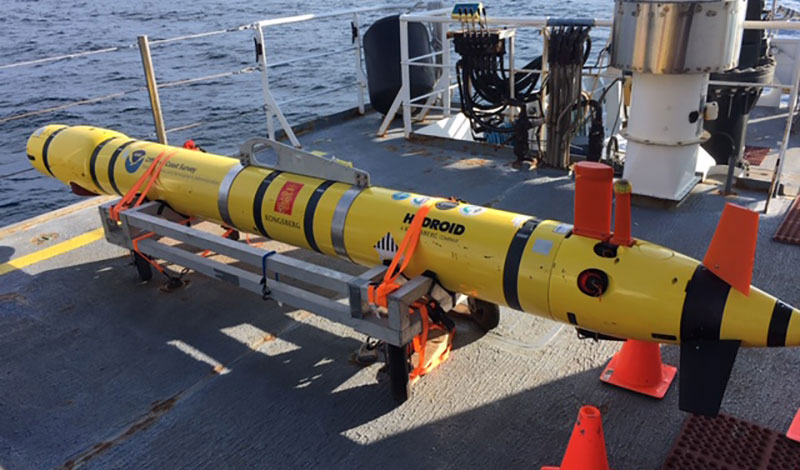 The autonomous underwater vehicle Sentry is designed to dive as deep as 6,000 meters (19,685 feet). It is powered by more than 1,000 lithium-ion batteries - similar to those used in laptop computers, though adapted for extreme pressures - which allow it to dive up to 20 hours.
