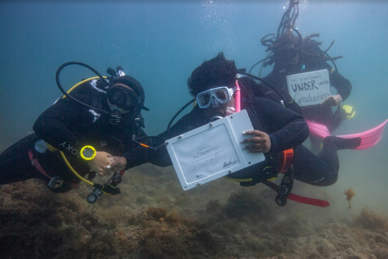 Alexis Putney, a student in the scientific diving course at the Wrigley Institute for Environmental Studies, attains her American Academy of Underwater Sciences (AAUS) dive certification.