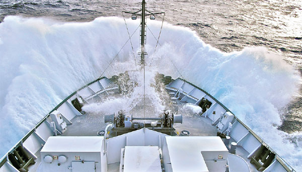 R/V Falkor bow. Image courtesy of Andy David/Schmidt Ocean Institute.