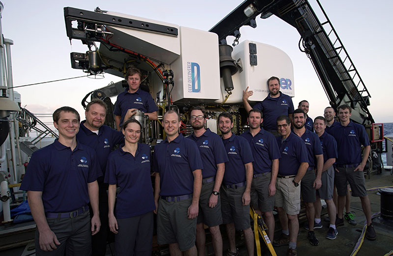 ROV Engineering Team with ROV Deep Discoverer.