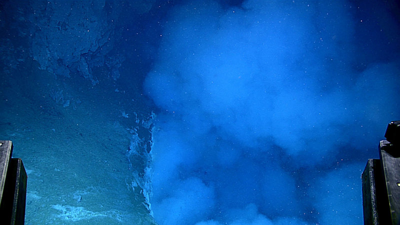This dense sulfur plume was probably coming from a pool of molten sulfur on the seafloor.