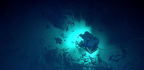 ROV Deep Discoverer exploring