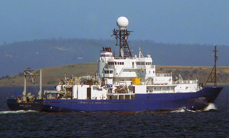 Roger Revelle arrives into Hobart, Australia, following a 2015 mission to study giant internal waves on the Tasmanian continental shelf. Image courtesy of Scripps Institution of Oceanography.