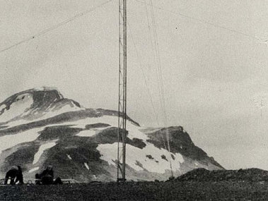This Electronic Position Indicator was used in Bering Sea operations, circa 1951. (NOAA Photo Library). This Electronic Position Indicator was used in Bering Sea operations, circa 1951. (NOAA Photo Library).