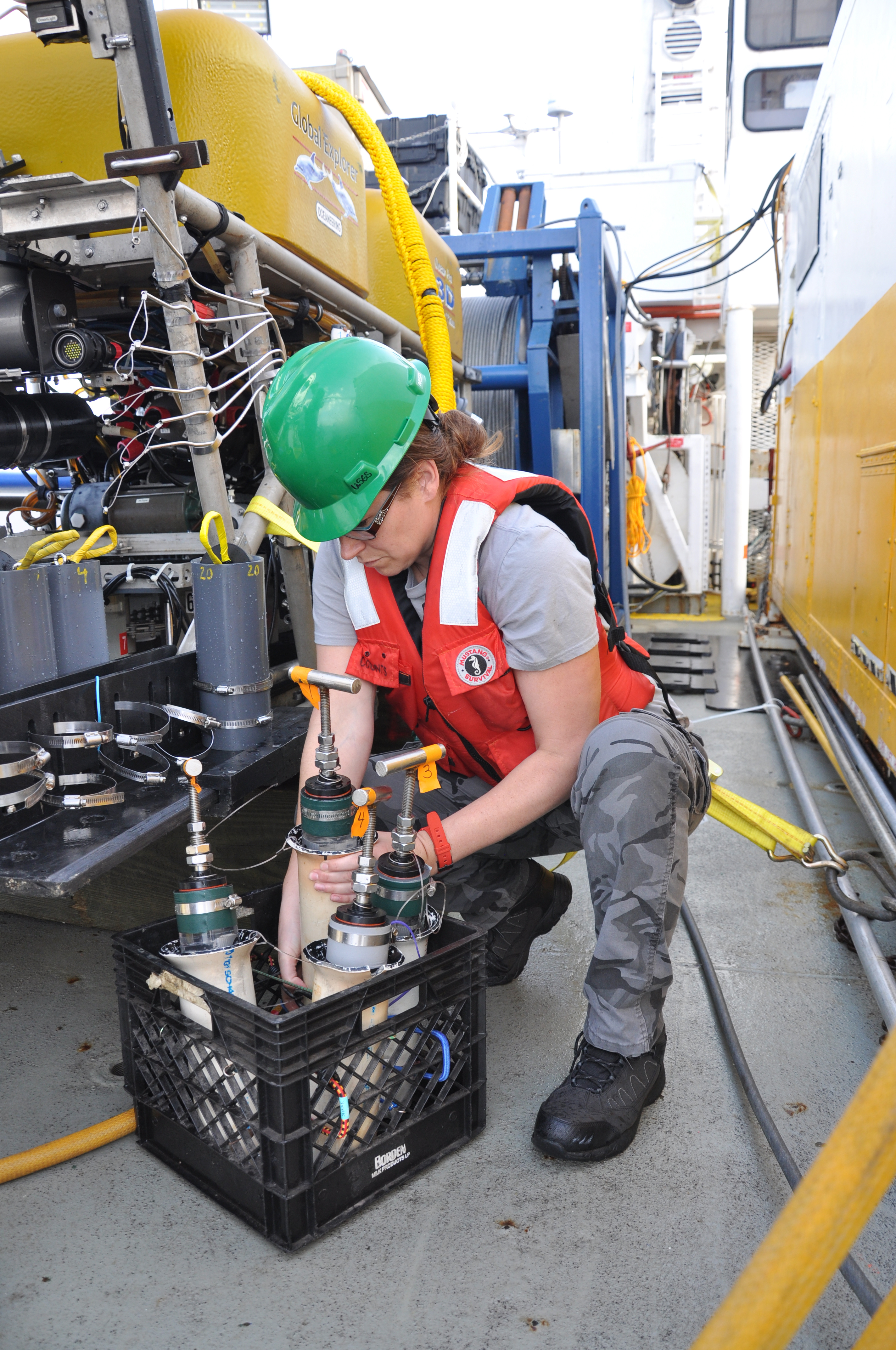 Offloading Samples - NOAA Ocean Exploration